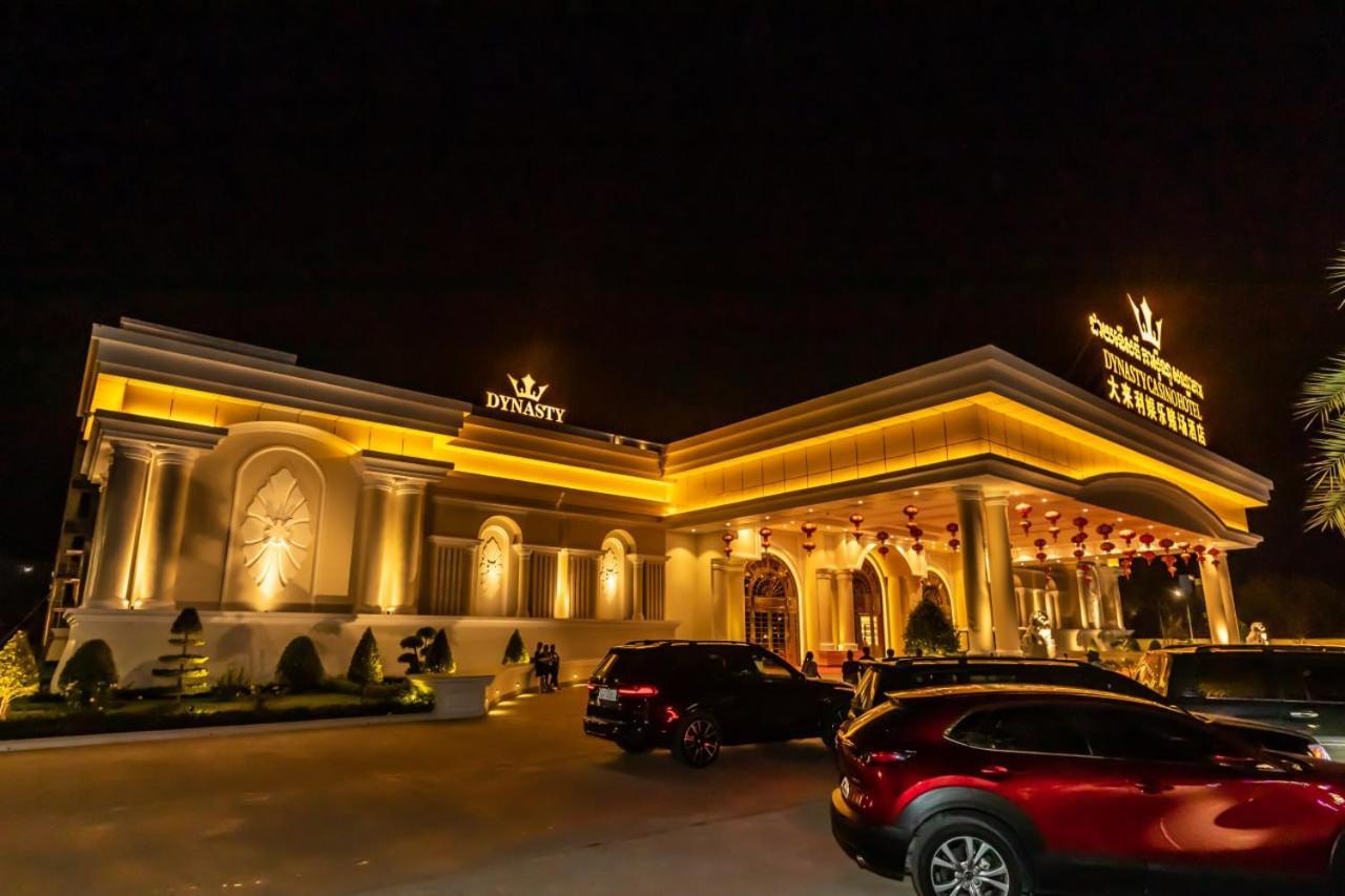 Dynasty Casino Hotel Bavet Kültér fotó